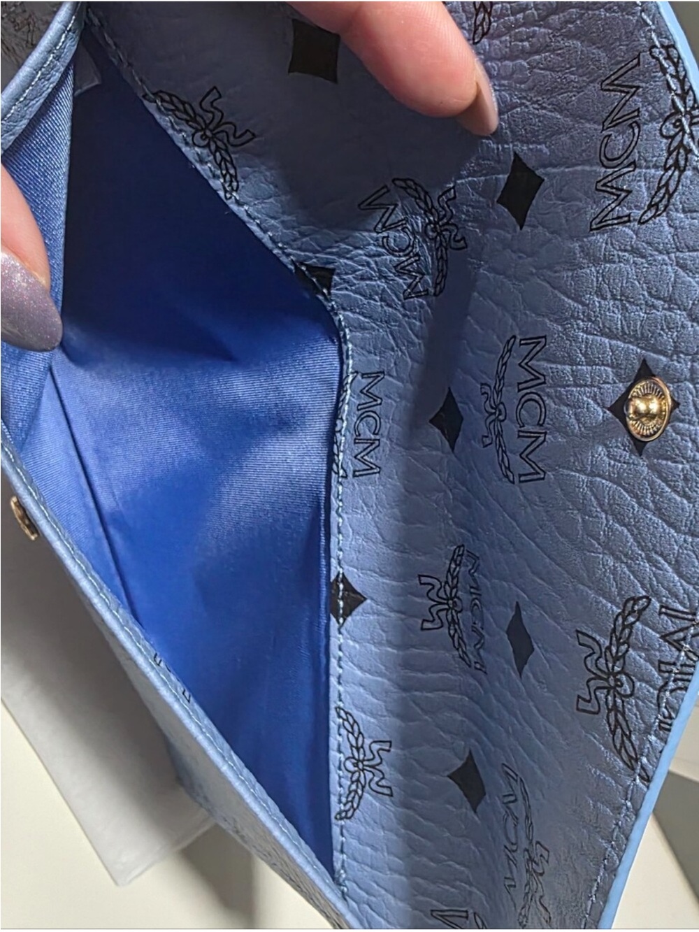 MCM Blue Logo Envelope Clutch NIB with Chain 💙🎀 - Picture 4 of 10